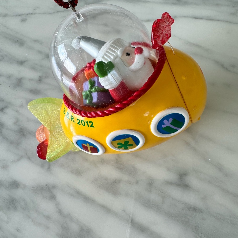 Christmas 2012 hallmark yellow submarine Santa sweet ride